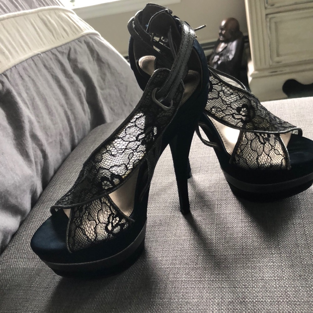 Bebe Black shoe size 6